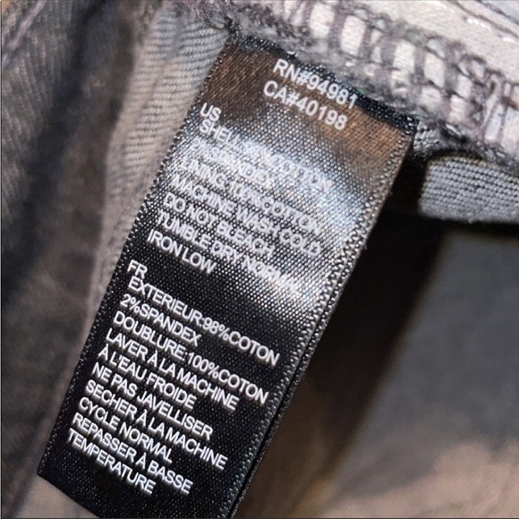 Forever 21 Black wash Jeans zipper bottoms Denim 
Size 24 - Picture 8 of 11